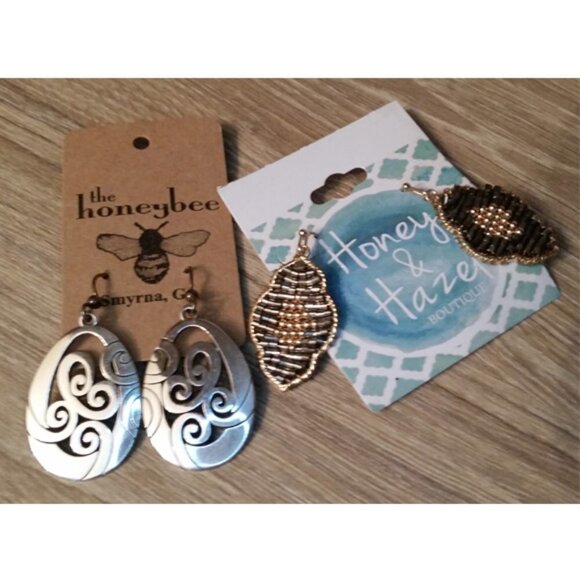 Bundle lot 2 Boho Dressy Style Dangle Drop Earrings Silver Tone and Seed Beads - Picture 2 of 4